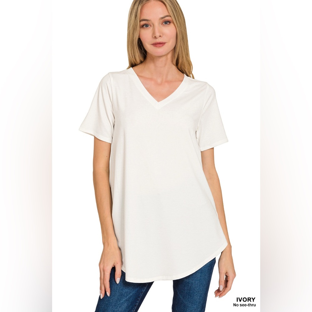 Zenana Outfitters Ivory V-Neck Short Sleeve Tee